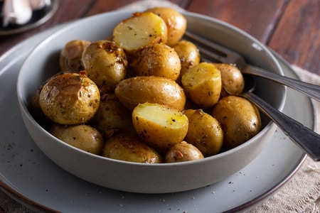 Patatas nuevas al romero
