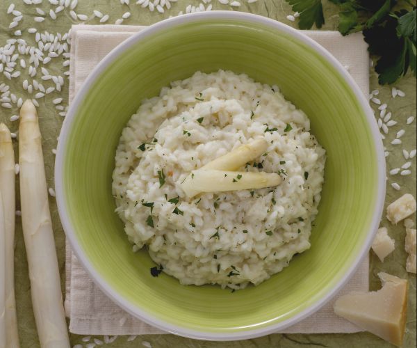 Risotto con crema de espárragos blancos