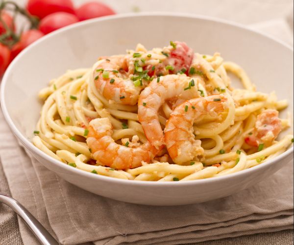 Troccoli en salsa rosa de tomatitos Pachino y gambas