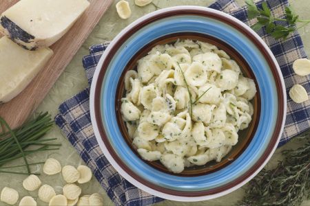 Orecchiette con hierbas aromáticas