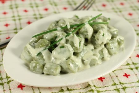 Ñoquis de espinacas en salsa de taleggio