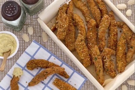 Palitos de pollo con salsa de mostaza