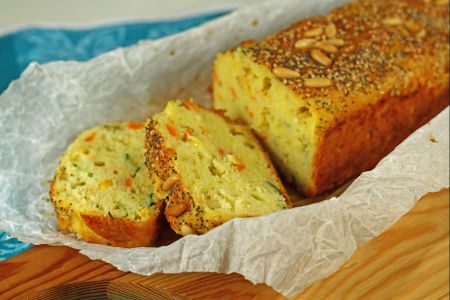 Bizcocho con verduras y edamer