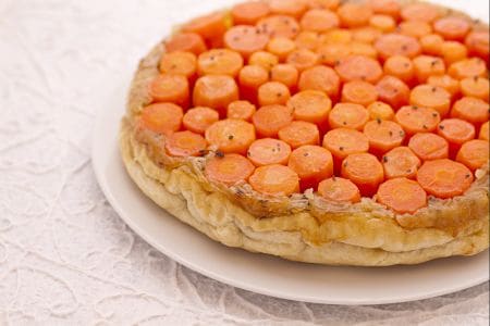 Tarta invertida de zanahorias y cebollas