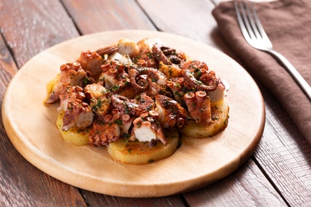 Pulpo a la gallega (pulpo a la gallega)