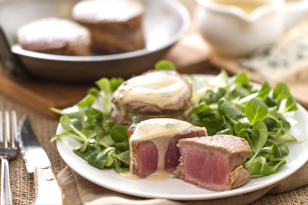 Solomillo con salsa de roquefort