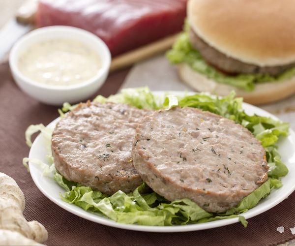Hamburguesa de atún con naranja y jengibre