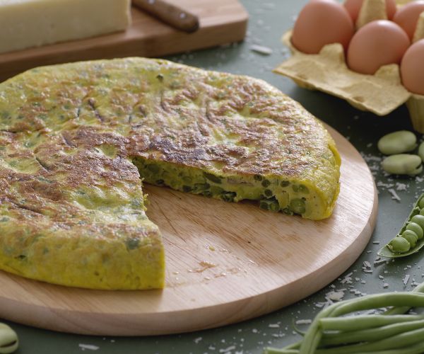 Tortilla con guisantes, habas y judías verdes