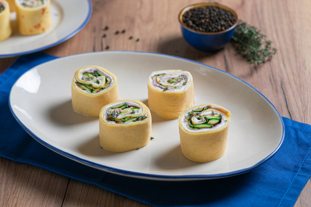 Rollitos de crepes rellenos