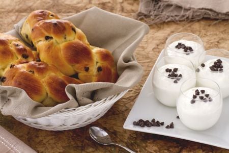 Brioche de yogur con chispas de chocolate