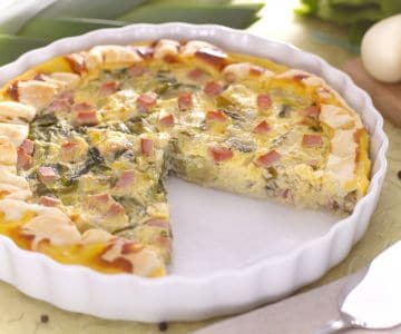 Quiche con escarola y taquitos de jamón cocido