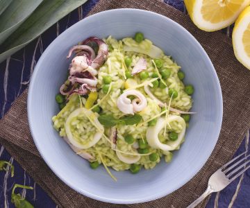 Risotto de menta, guisantes y calamares