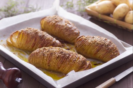 Patatas hasselback