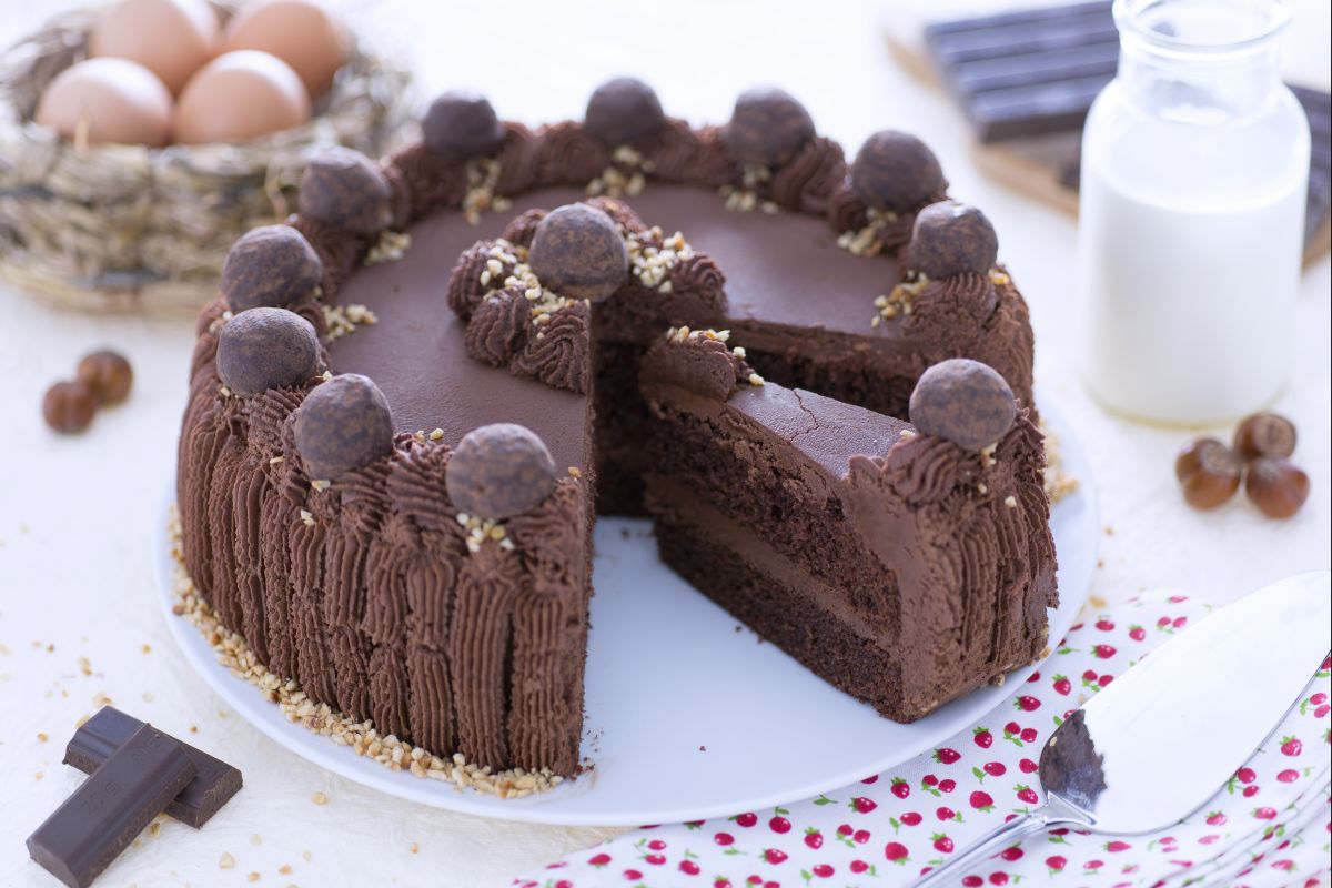 Tarta suave de cacao con ganache de chocolate