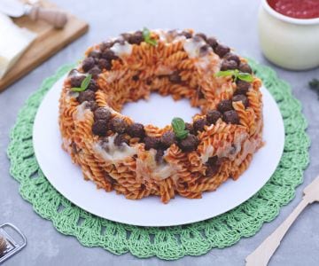 Rosca de pasta gratinada