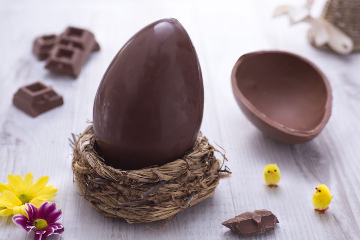 Huevo de Pascua de chocolate con leche