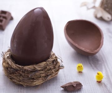 Huevo de Pascua de chocolate con leche