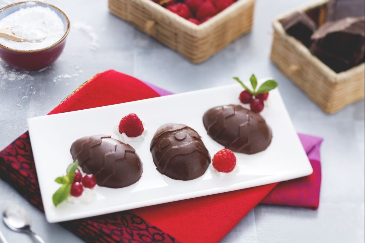 Huevitos de panna cotta al chocolate