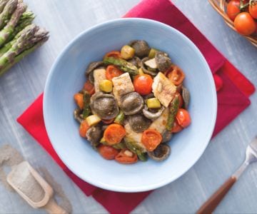 Orecchiette de grano quemado con coregono y espárragos
