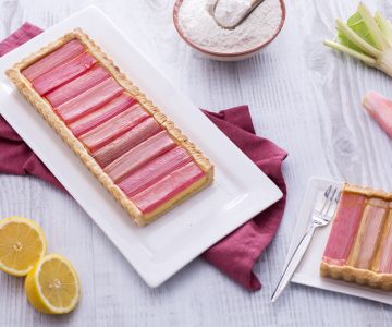 Tarta de ruibarbo con crema pastelera de limón
