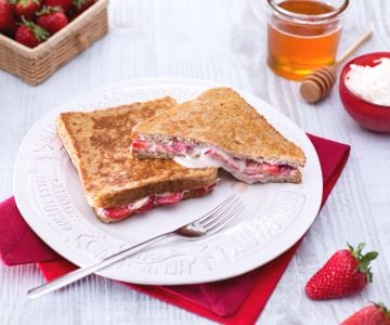 Tostadas francesas con fresas y mascarpone