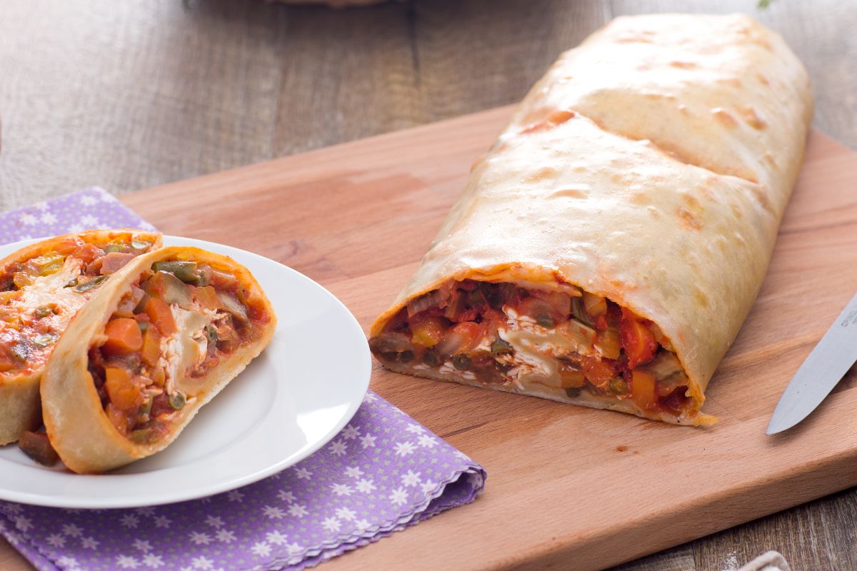 Strudel relleno de ragú de verduras y queso