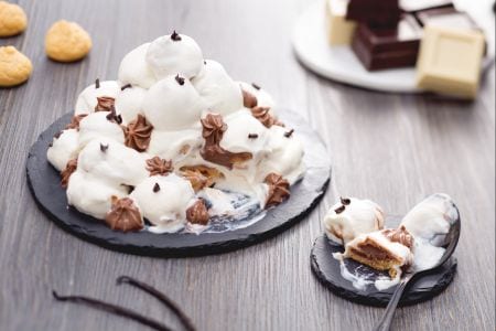 Profiteroles con chocolate blanco