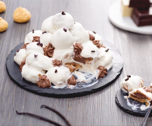 Profiteroles con chocolate blanco
