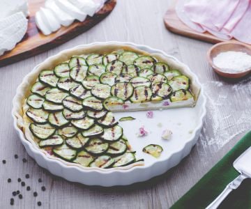 Tarta salada con requesón y calabacines