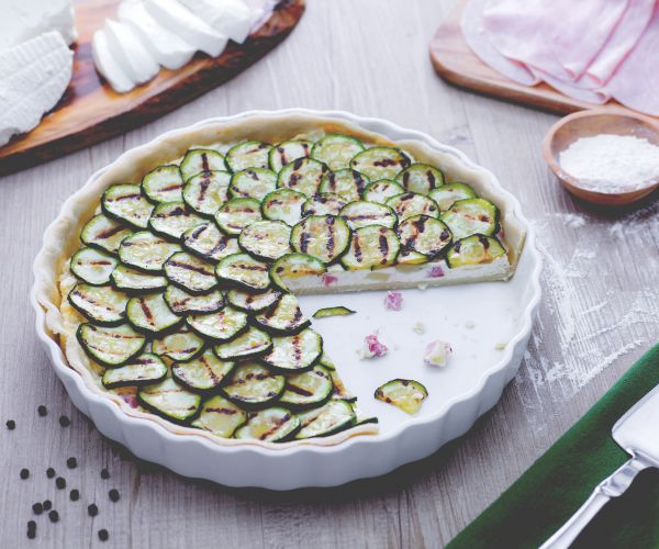 Tarta salada con requesón y calabacines