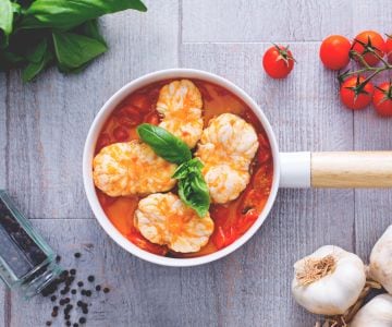 Rape al guiso de tomate fresco