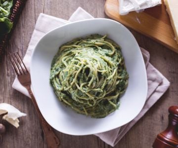 Espaguetis con ricotta y espinacas