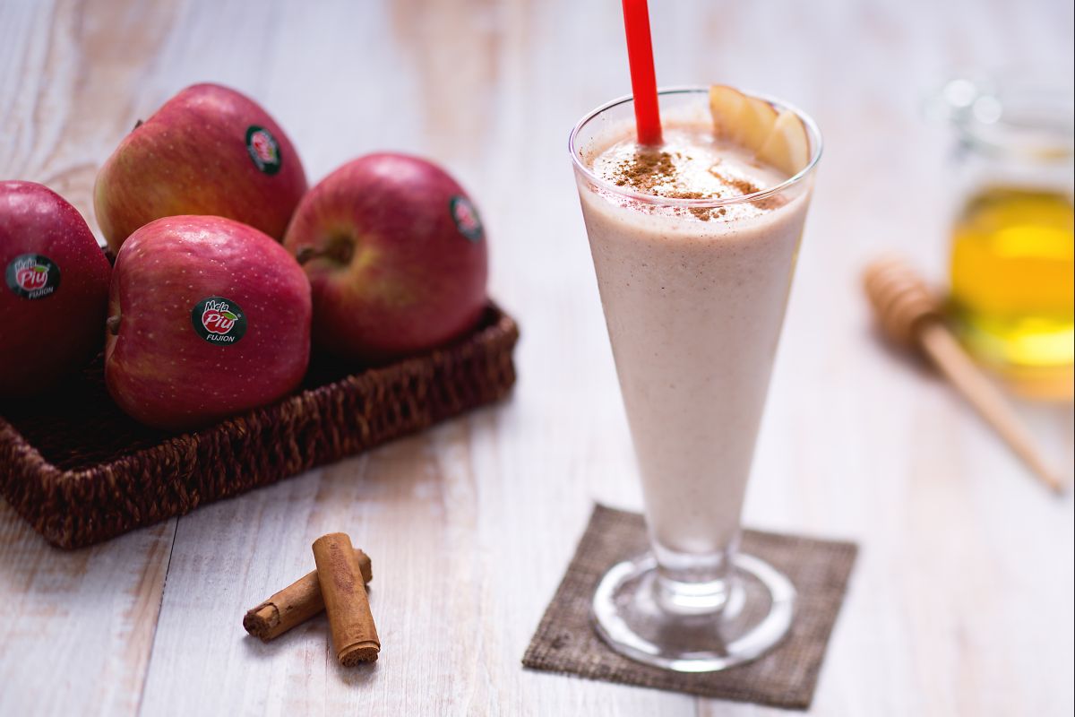 Batido de manzanas, peras y canela