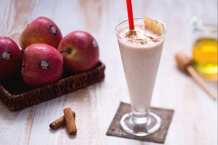 Batido de manzanas, peras y canela