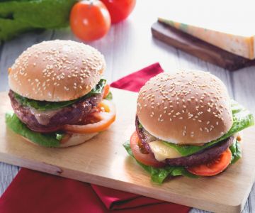 Hamburguesa de ternera con mayonesa de soja