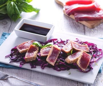 Atún glaseado con salsa de soja