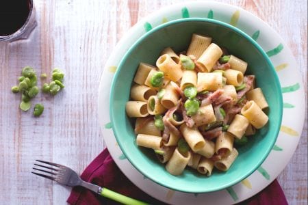 Pasta habas y guanciale