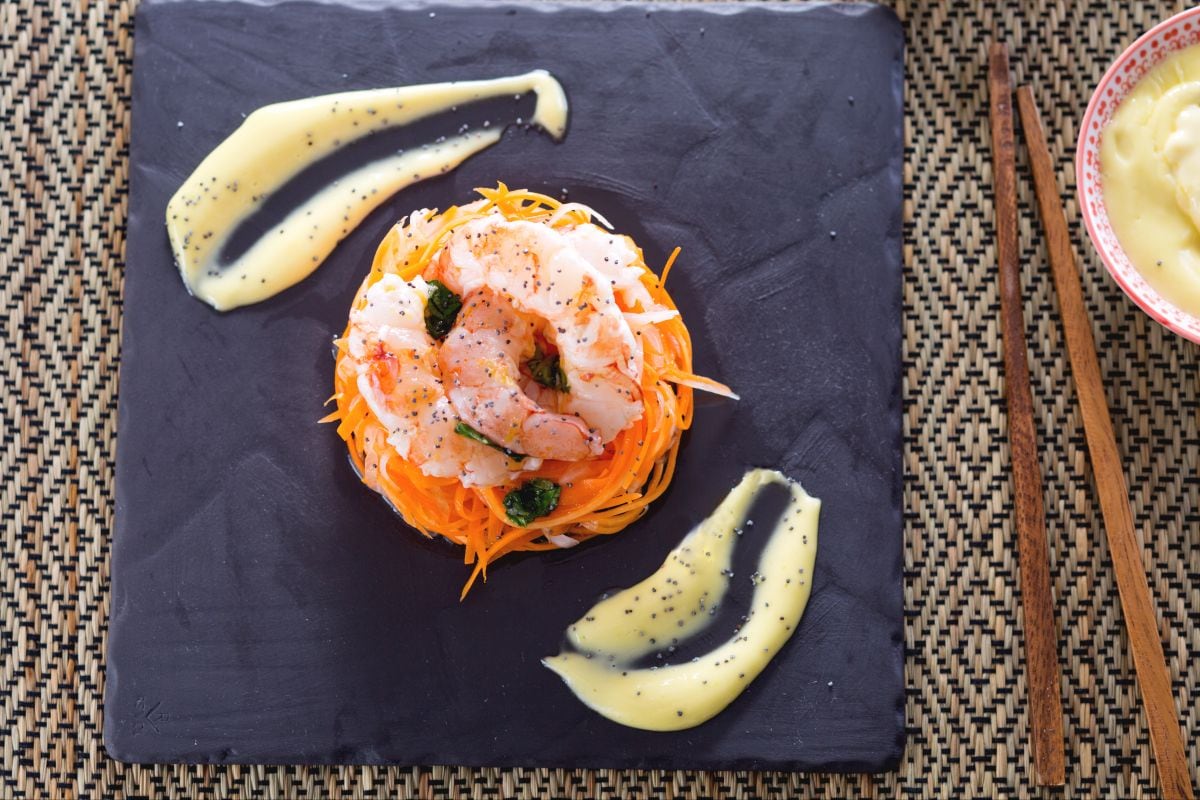 Ensalada de daikon y gambas