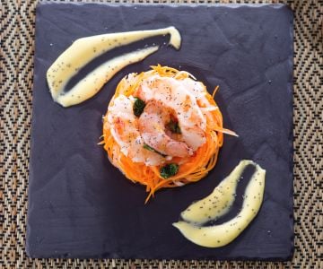Ensalada de daikon y gambas
