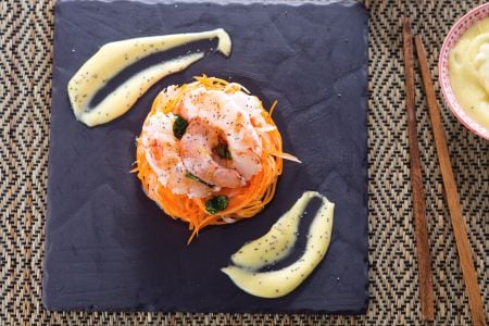 Ensalada de daikon y gambas
