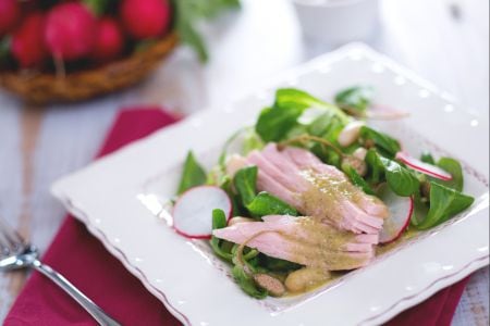 Filetes de atún con salsa de alcaparras