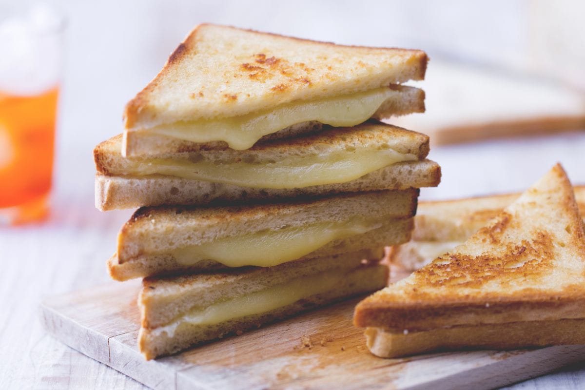 Bocadillo de queso a la parrilla