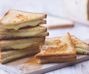 Bocadillo de queso a la parrilla