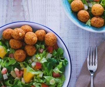 Albóndigas en ensalada