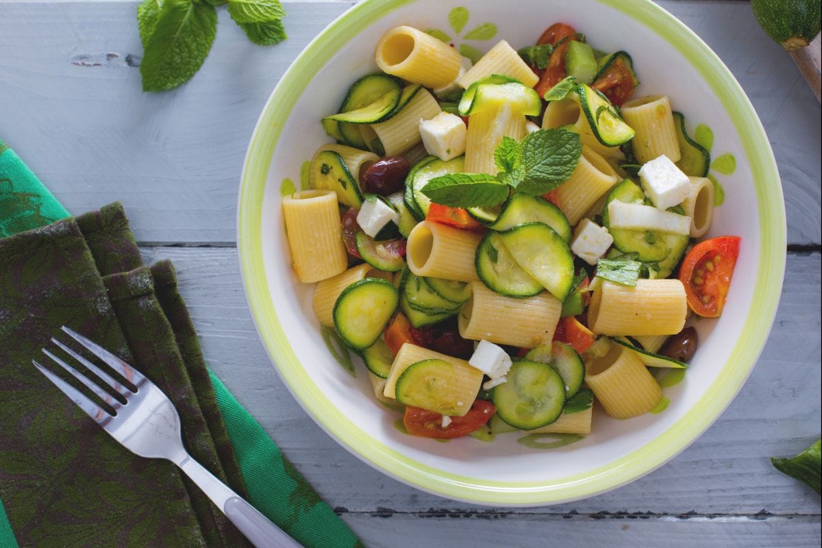 Pasta fría con calabacines