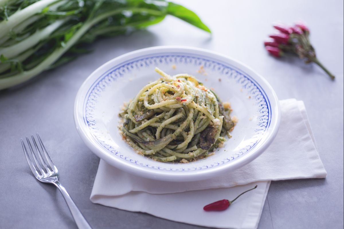 Pasta con puntarelas cocidas