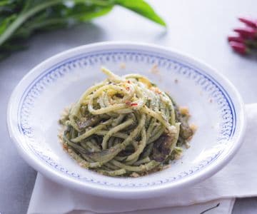 Pasta con puntarelas cocidas