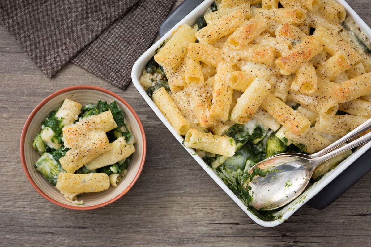 Pasta gratinada con espinacas