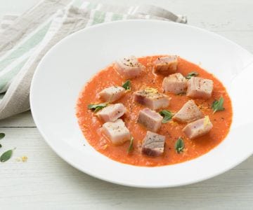 Pez espada con salsa de tomates