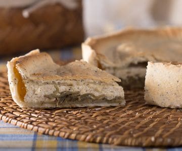 Tarta salada de alcachofas y ricotta